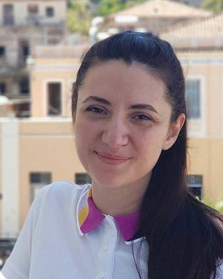 christina_lafi_cut_web.jpg